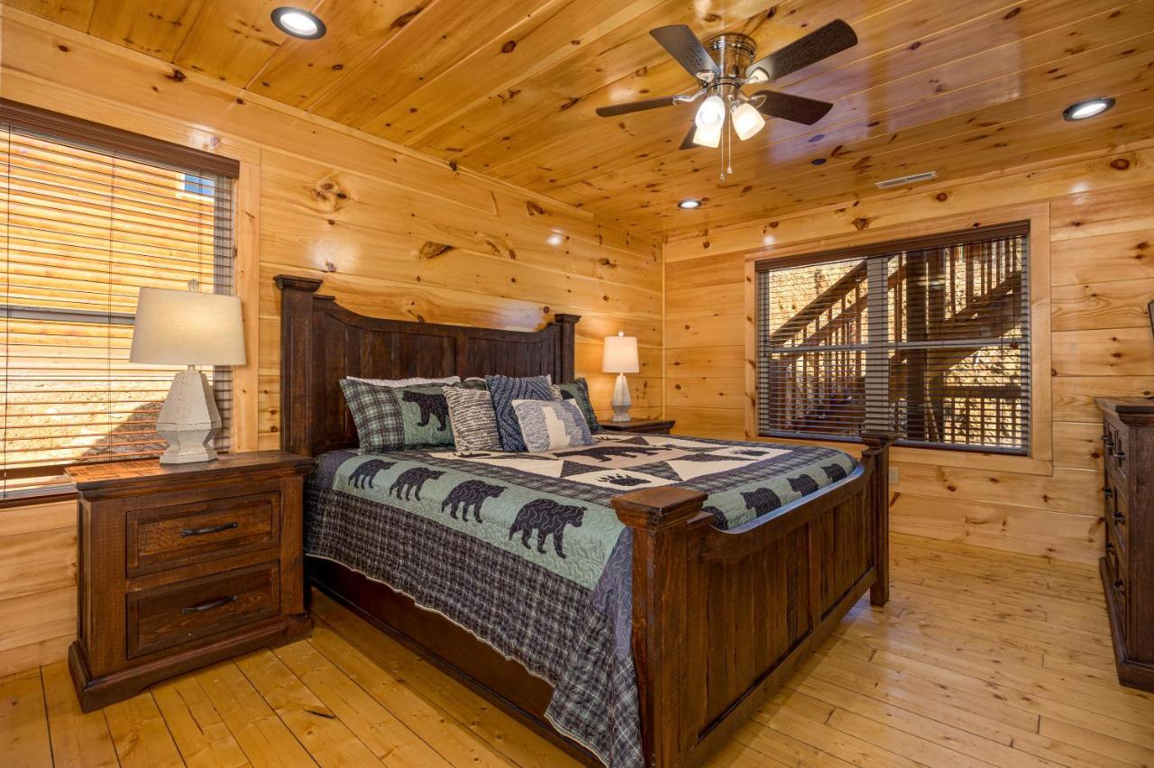 5Bd5B Escape Cabin With 2 Hottubs, Thtr &Game Rm,1Mi To The Parkway! 4Mi To Dollywood - Spring Deal Pigeon Forge Exterior photo