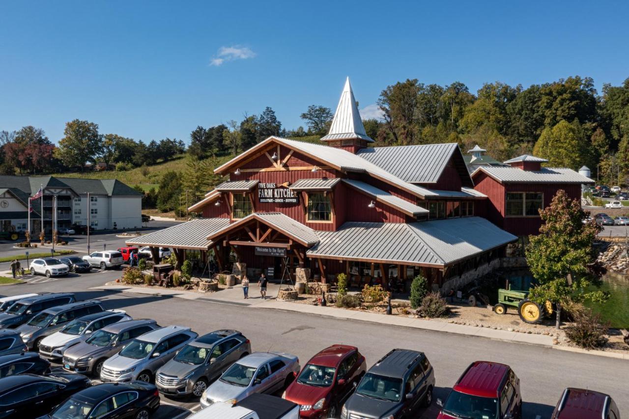 5Bd5B Escape Cabin With 2 Hottubs, Thtr &Game Rm,1Mi To The Parkway! 4Mi To Dollywood - Spring Deal Pigeon Forge Exterior photo